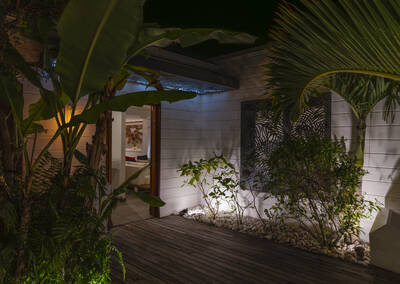 Entrée de la villa Mapaï à Saint-Martin en location chez AT HOME SXM